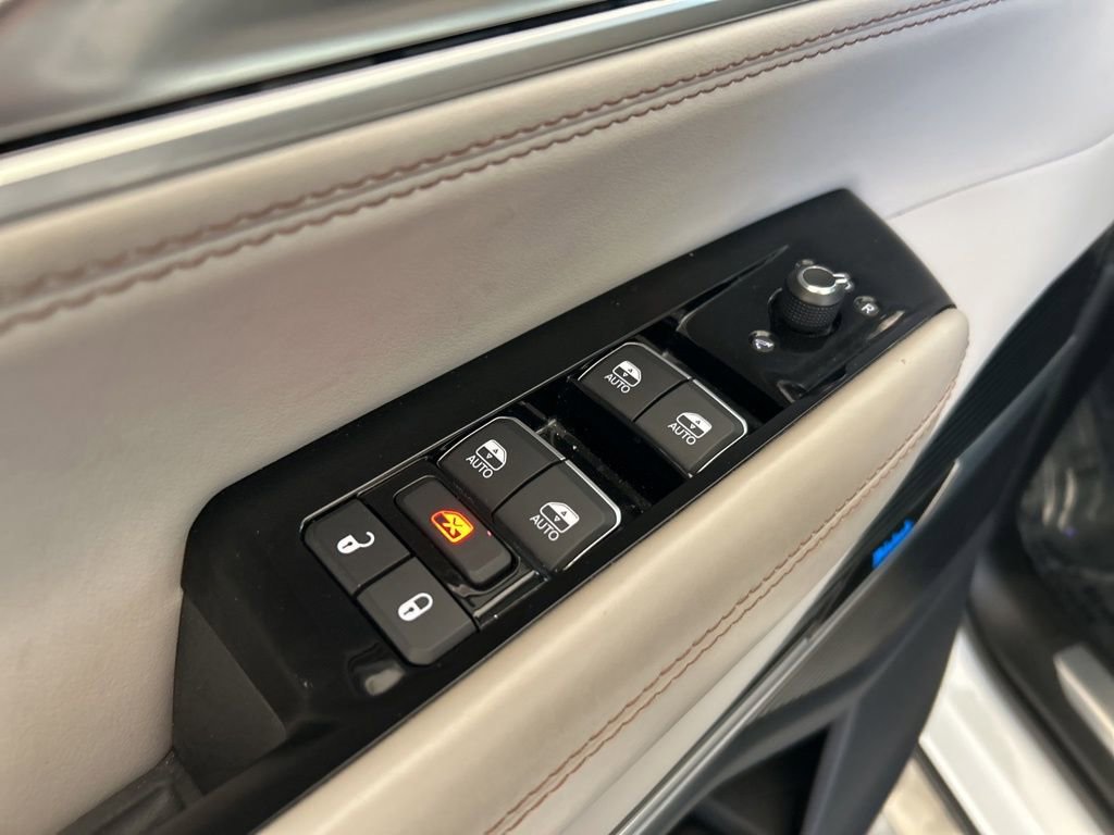 Used 2023 Jeep Grand Wagoneer L Series II image 56