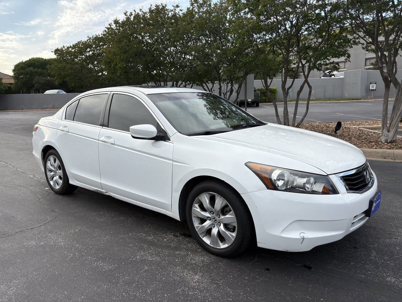 Used 2008 Honda Accord EX-L image 2