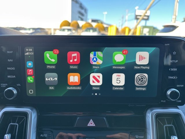 Used 2023 Kia Sorento S w/ Panoramic Sunroof Package image 14