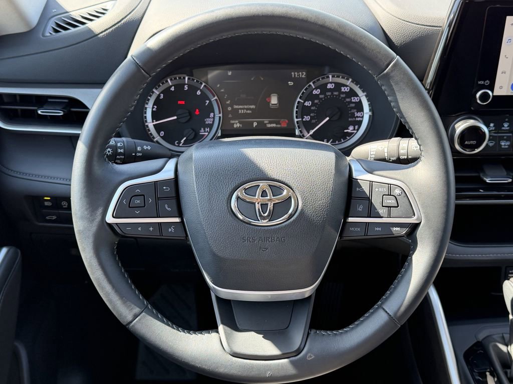 Used 2025 Toyota Highlander LE image 15