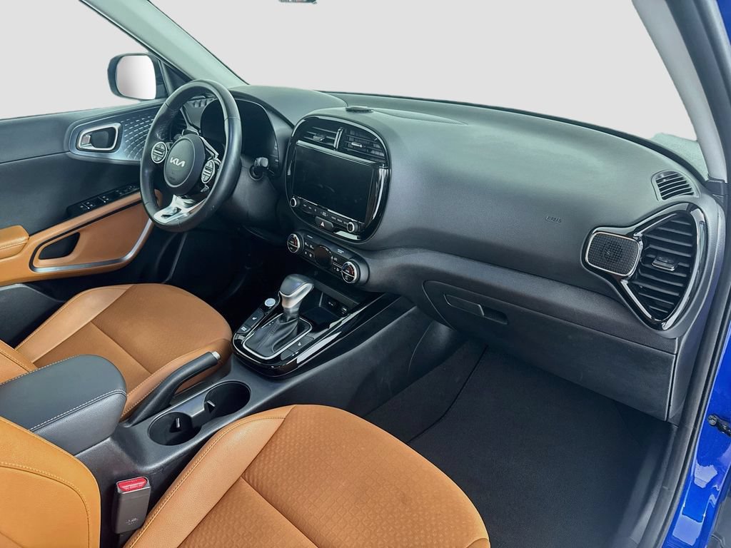 Used 2024 Kia Soul EX w/ Option Group 015 FWD image 30