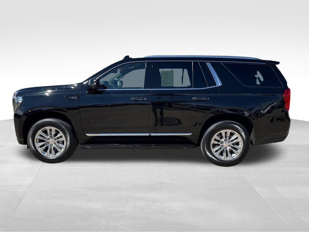 Used 2023 GMC Yukon SLT w/ SLT Luxury Package image 3