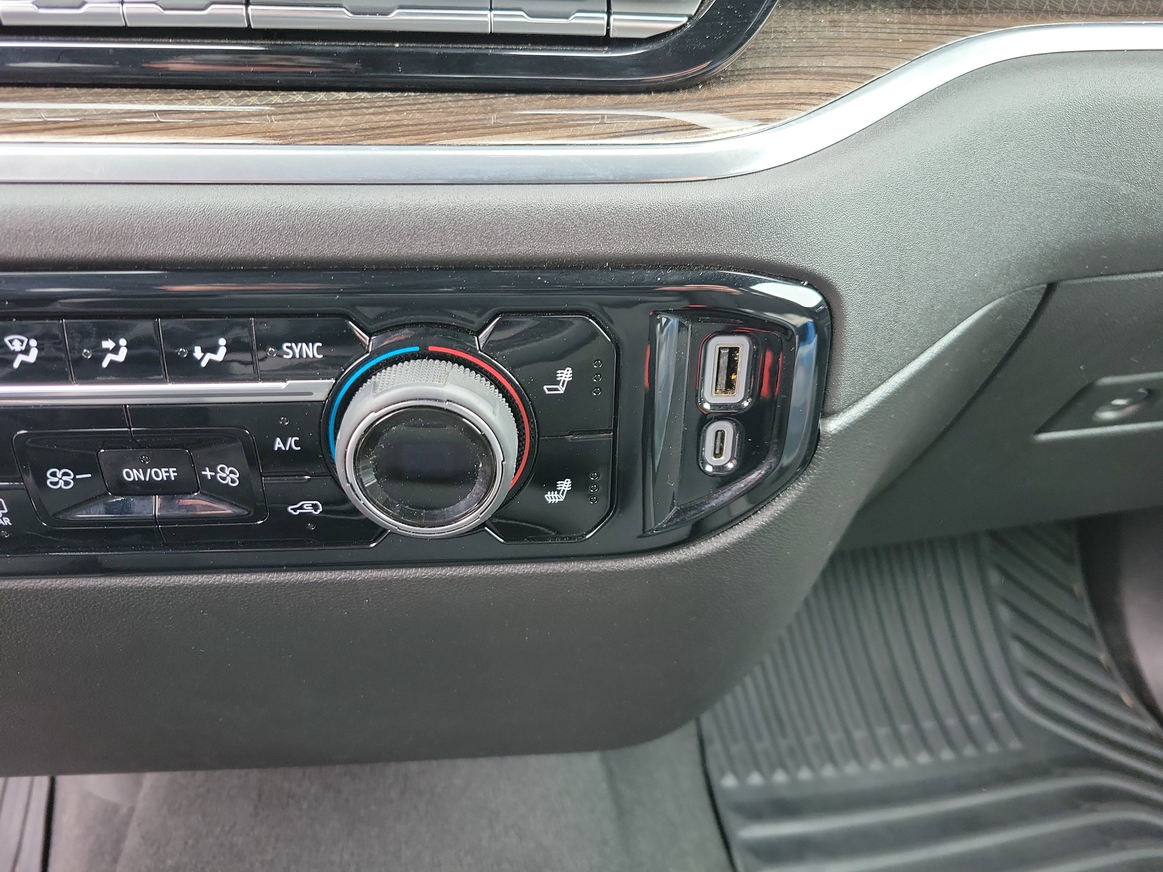 Used 2026 Chevrolet Silverado 1500 LT AWD/4WD image 12