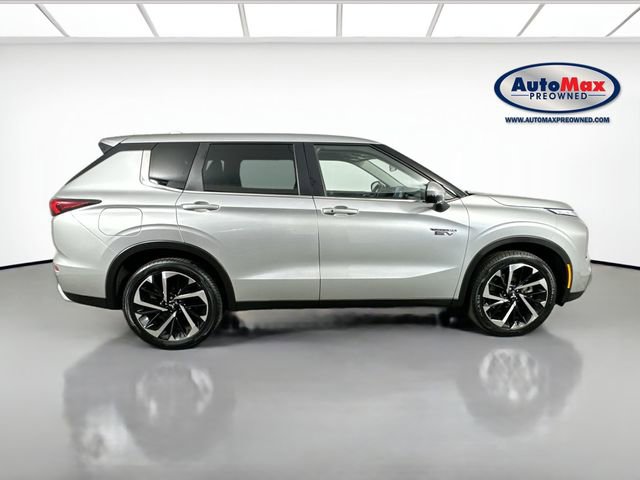 Used 2023 Mitsubishi Outlander SE AWD/4WD image 9