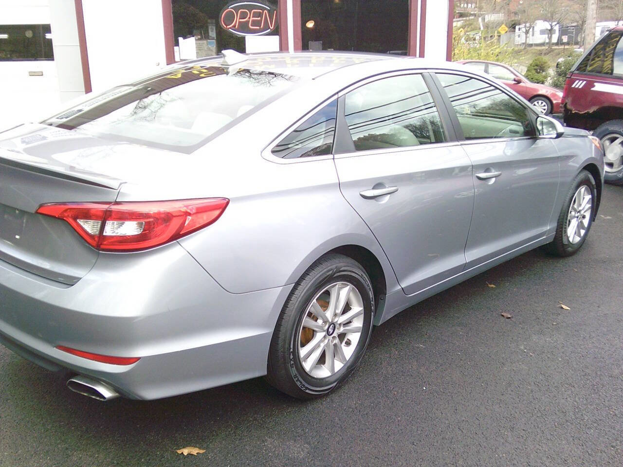 Used 2016 Hyundai Sonata SE image 5