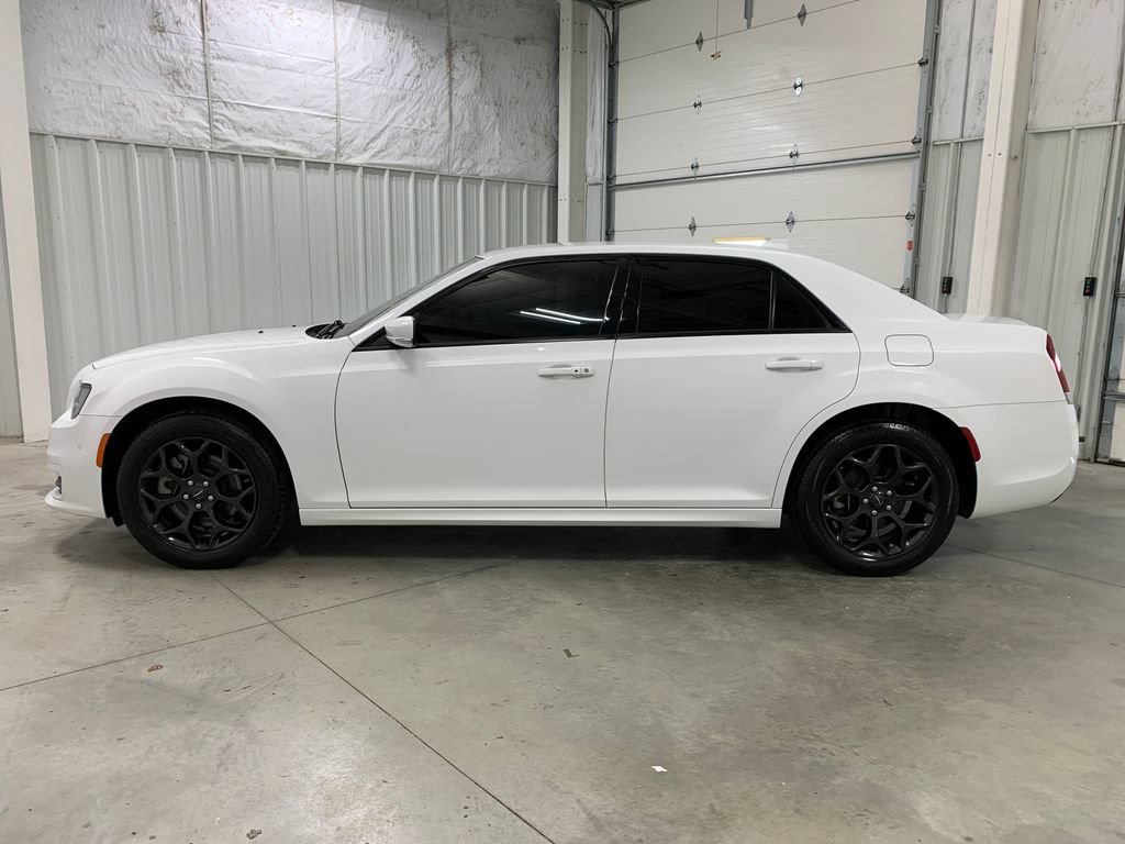 Used 2023 Chrysler 300 Touring L w/ Comfort Group AWD/4WD image 22