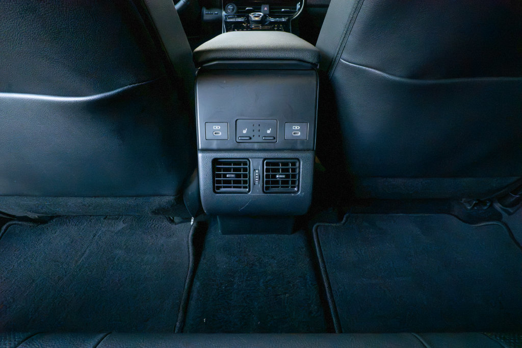 Used 2023 Subaru Solterra AWD image 18