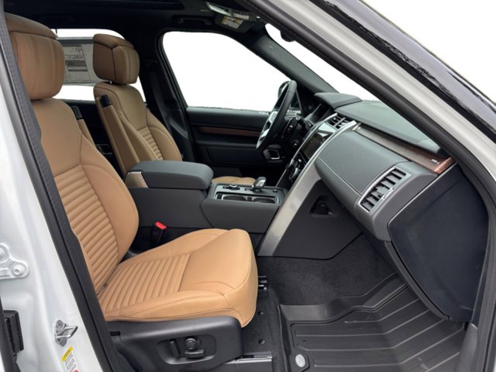 New 2025 Land Rover Discovery Dynamic SE image 20