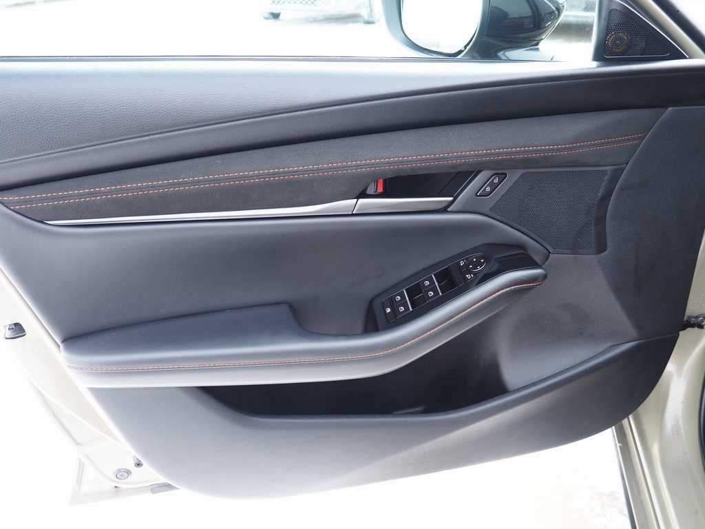 Used 2024 MAZDA MAZDA3 s image 37