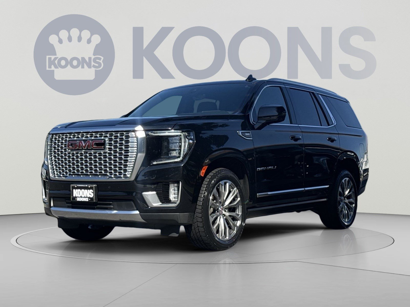 Used 2021 GMC Yukon Denali w/ Denali Premium Package AWD/4WD image 1