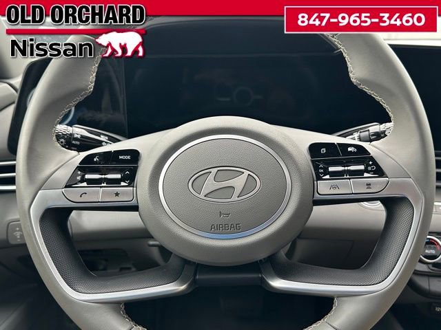 Used 2025 Hyundai Elantra SEL image 22