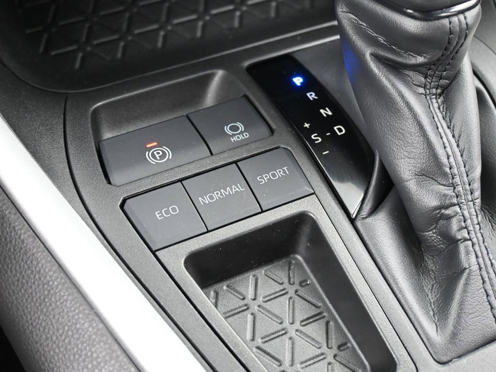 Used 2023 Toyota RAV4 XLE image 27