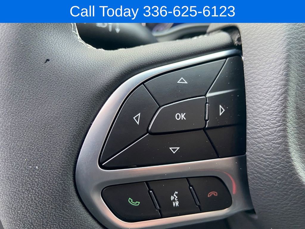 New 2026 Chrysler Pacifica Select FWD image 16