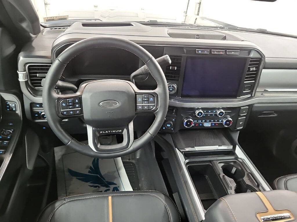 Used 2024 Ford F250 Platinum image 6