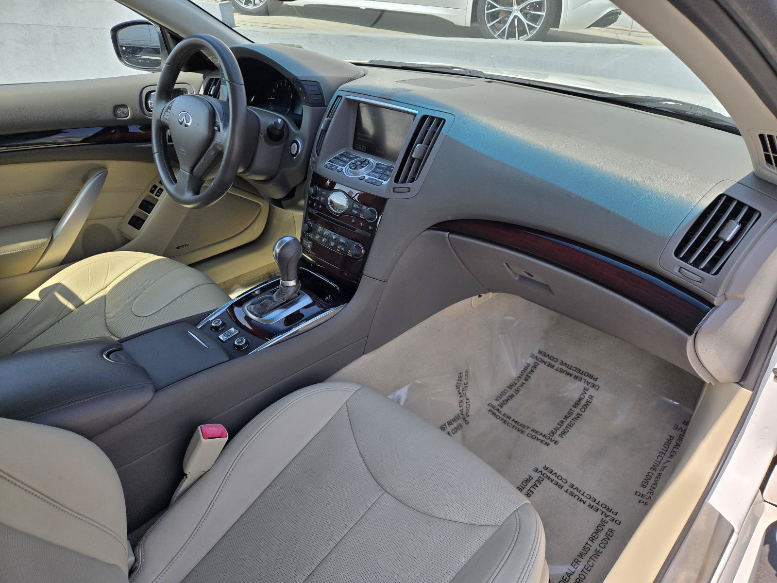 Used 2011 INFINITI G37 Convertible w/ Premium Pkg RWD image 28