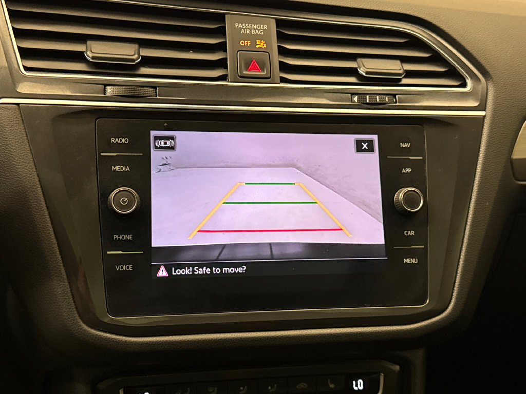 Used 2021 Volkswagen Tiguan SEL w/ 2-Row Tiguan MDO Package AWD/4WD image 25