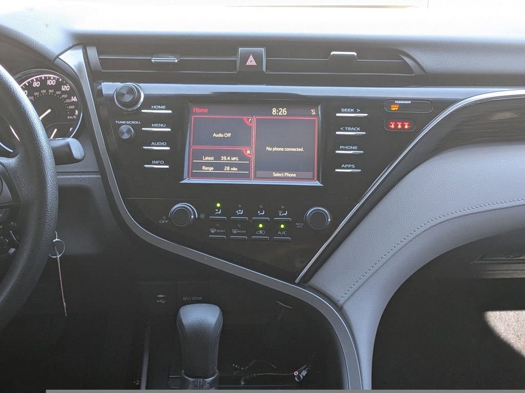 Used 2018 Toyota Camry LE image 18