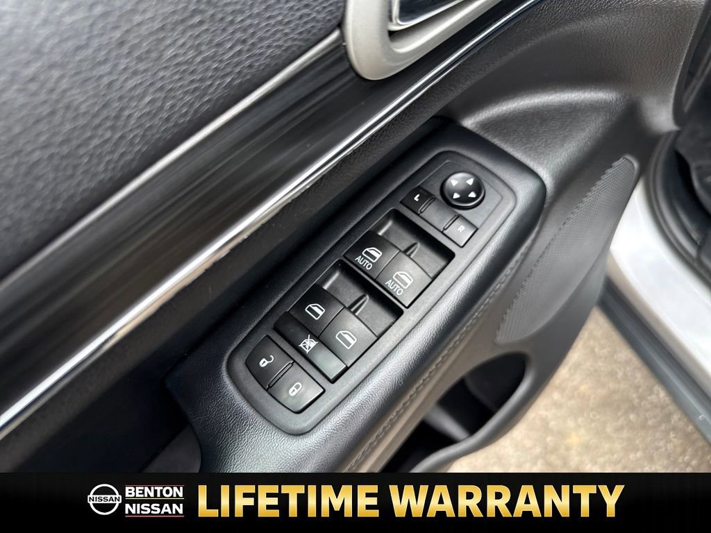 Used 2019 Jeep Grand Cherokee Limited w/ Luxury Group II image 12