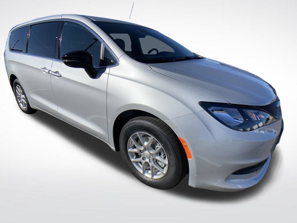 New 2026 Chrysler Voyager LX FWD image 7
