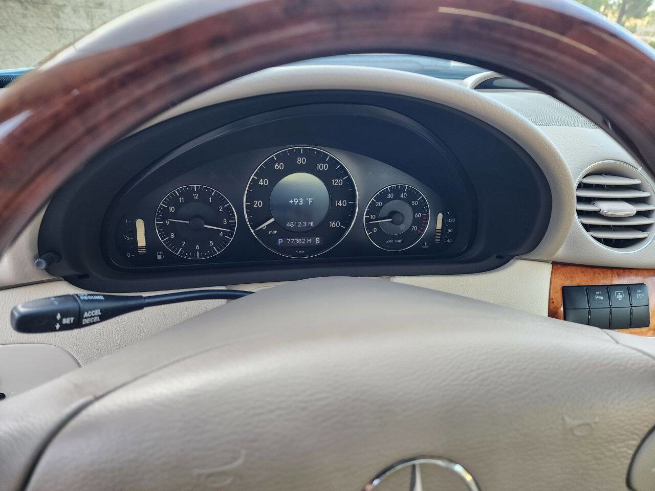 Used 2005 Mercedes-Benz CLK 320 Coupe image 19