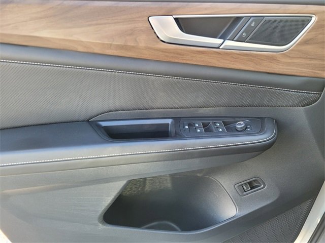 Used 2024 Volkswagen Atlas SE image 32