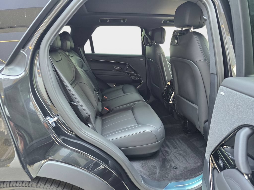 New 2026 Land Rover Range Rover Sport Dynamic SE AWD/4WD image 11