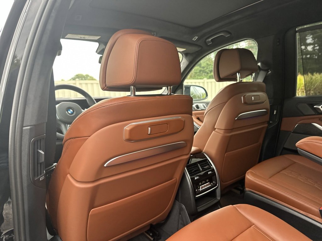 New 2026 BMW X7 M60i image 24