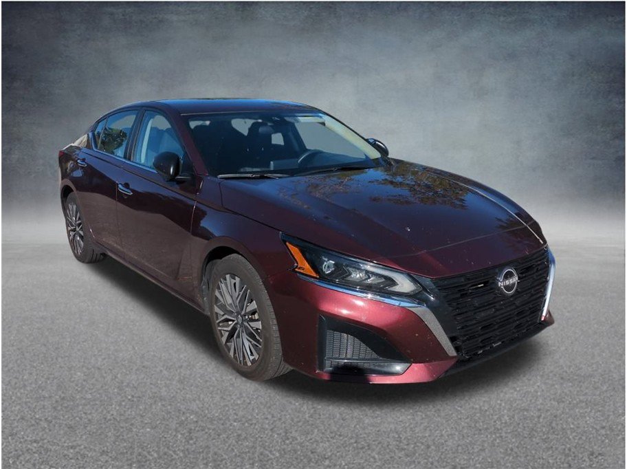 Used 2024 Nissan Altima 2.5 SV image 4