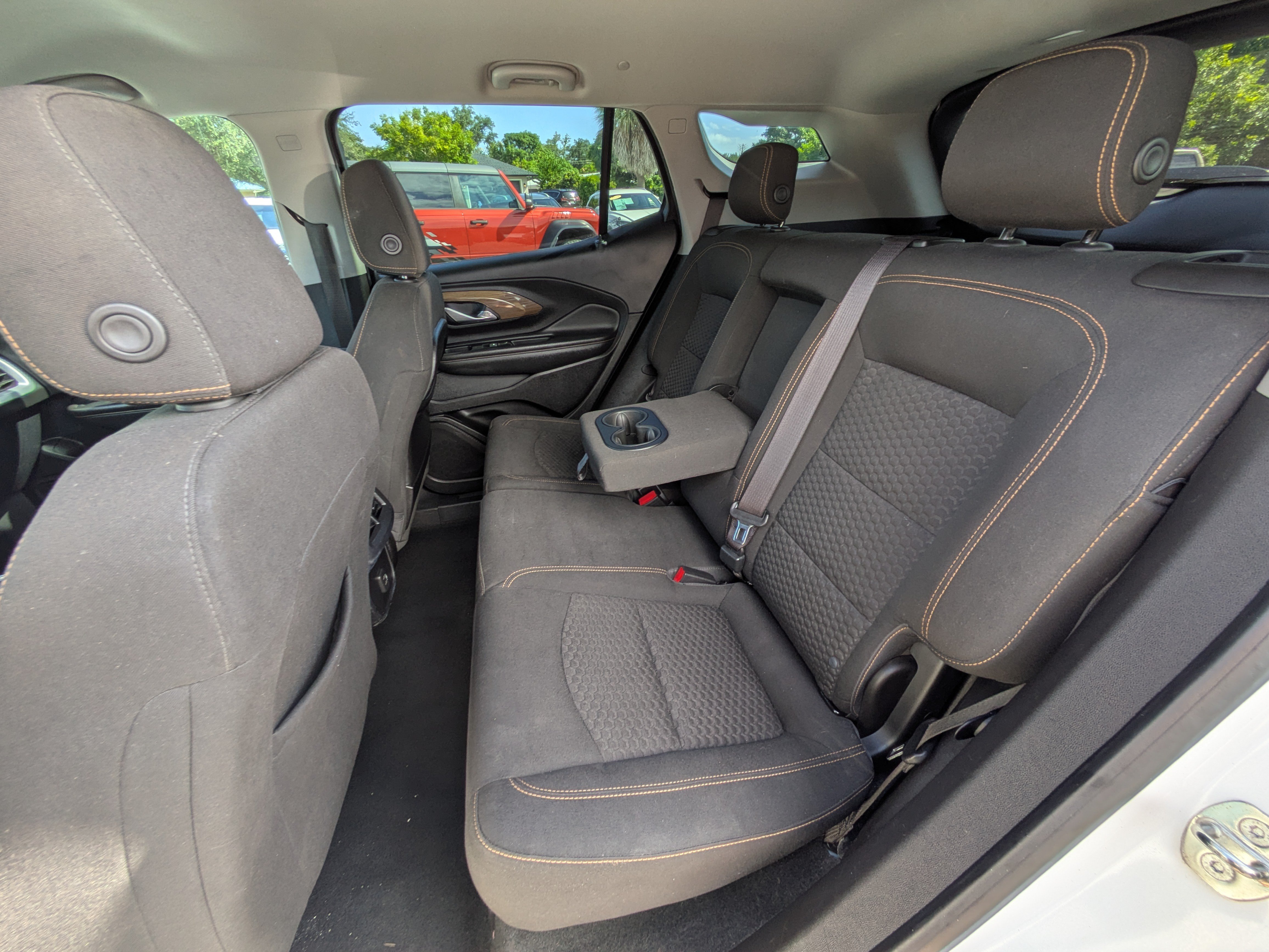 Used 2018 GMC Terrain SLE w/ Driver Convenience Package FWD image 14