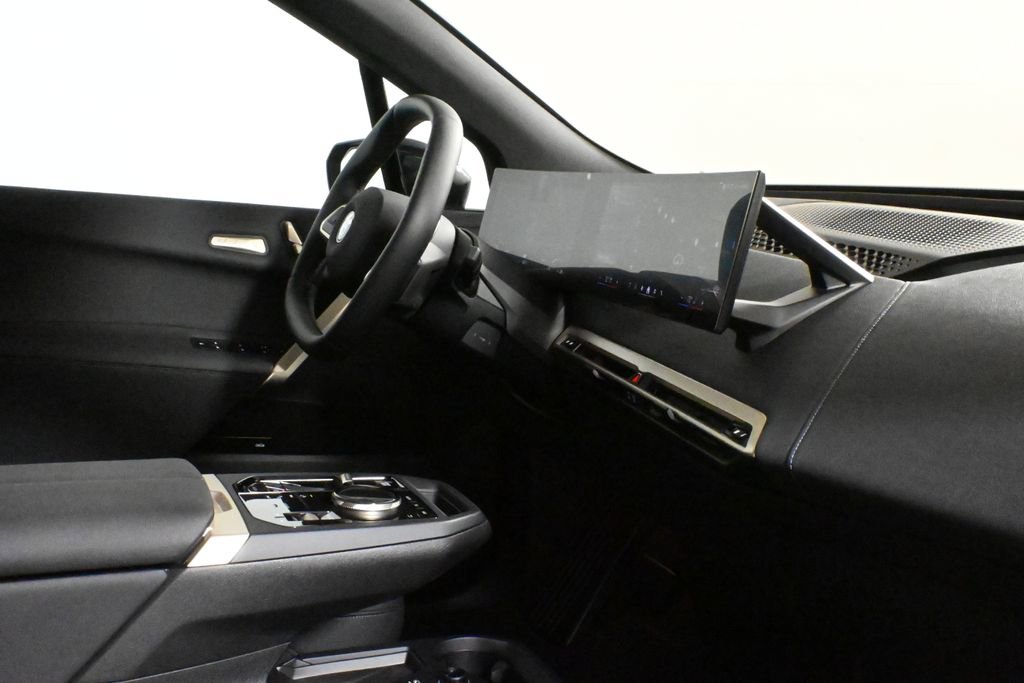 Used 2025 BMW iX xDrive50 w/ Premium Package image 32