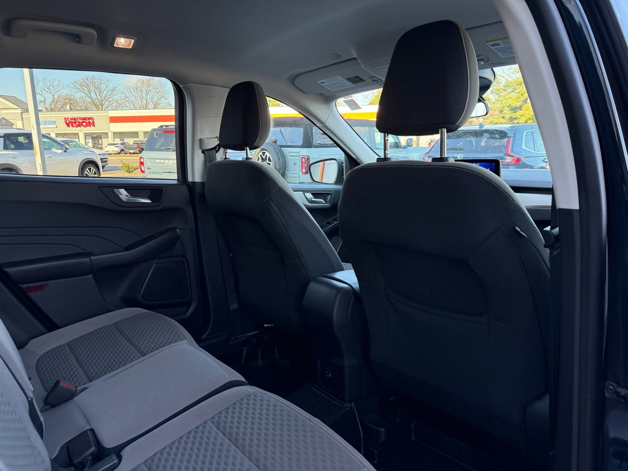 Used 2021 Ford Escape SE image 27