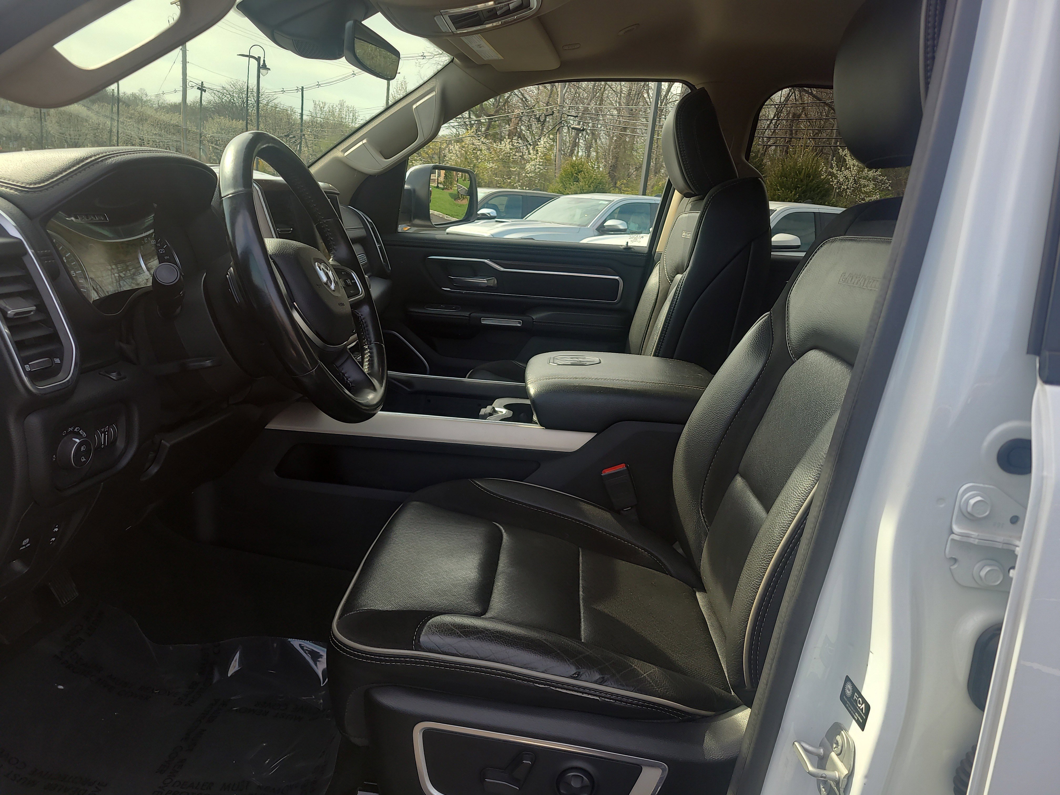 Used 2021 RAM 1500 Laramie AWD/4WD image 17