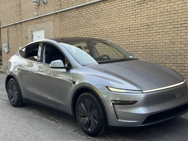 Used 2026 Tesla Model Y Long Range AWD/4WD image 2