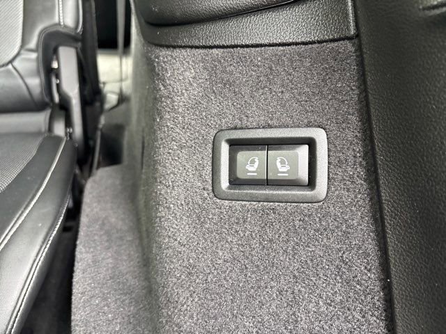 Used 2022 Jeep Grand Cherokee L Overland w/ Luxury Tech Group IV AWD/4WD image 27