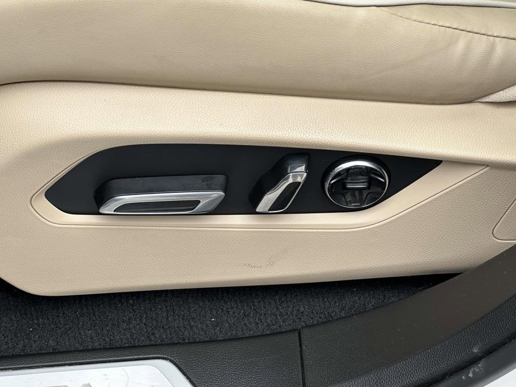 Used 2019 Acura RDX AWD w/ Advance Package image 16