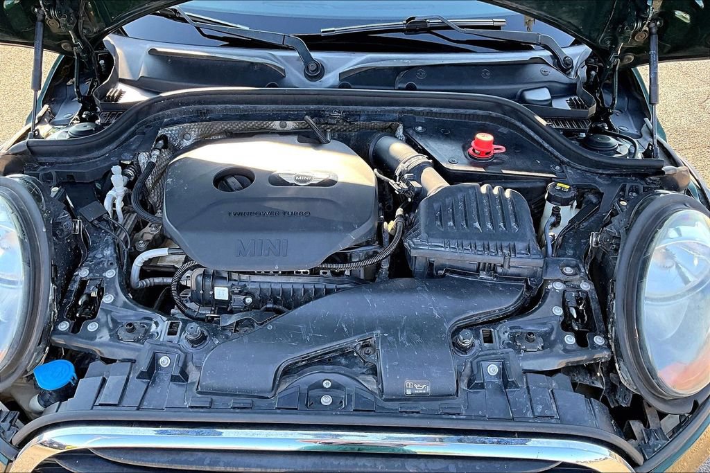 Used 2017 MINI Cooper 4-Door Hardtop FWD image 9