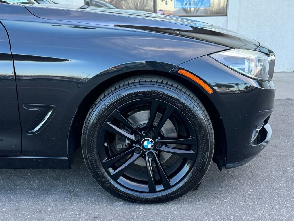 Used 2018 BMW 330i Gran Turismo xDrive image 2