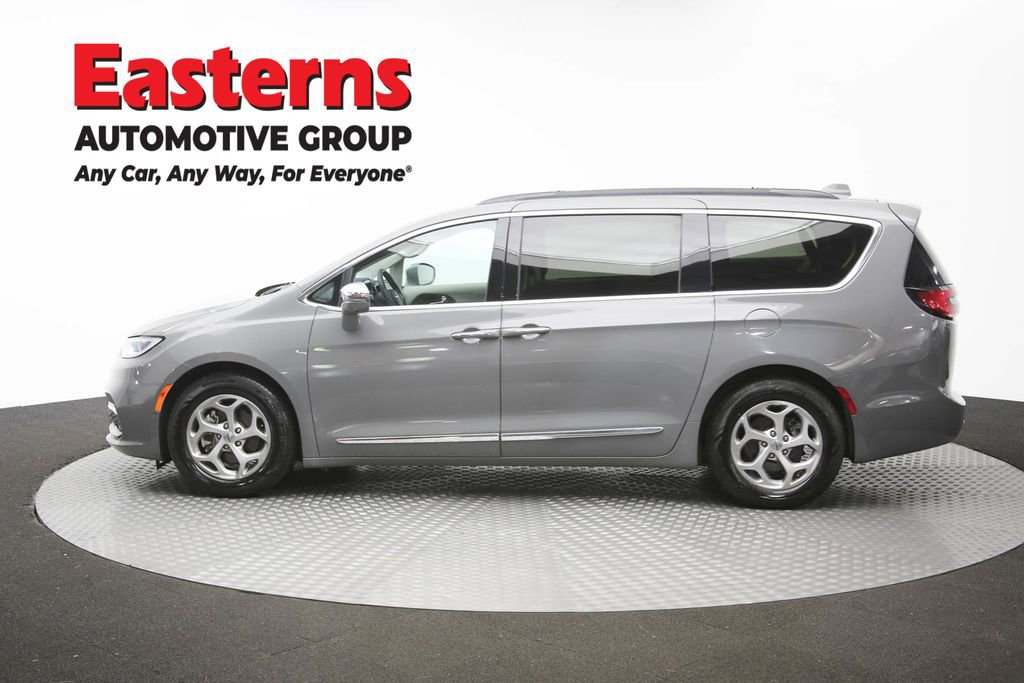 Used 2022 Chrysler Pacifica Limited FWD image 58