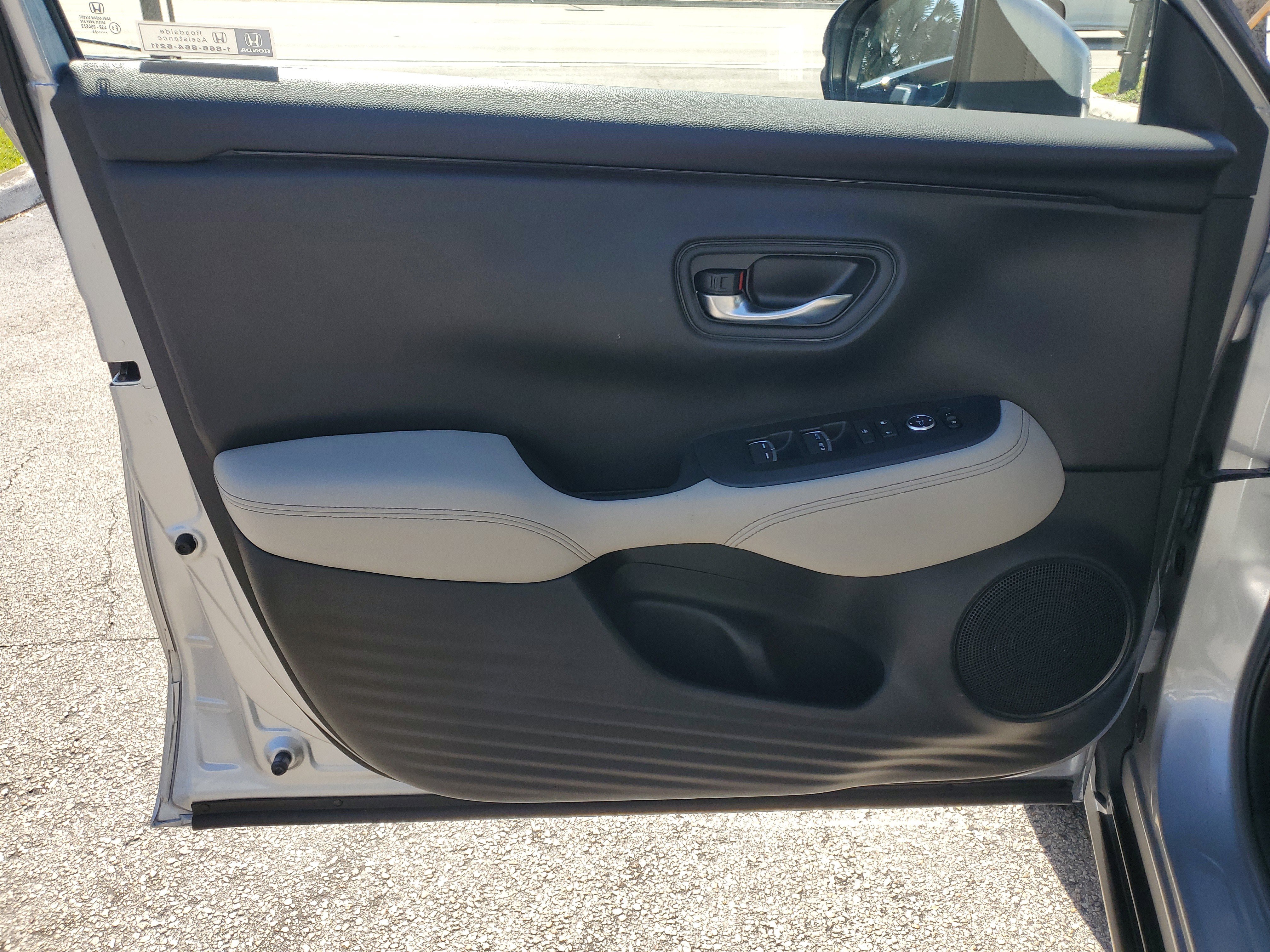 Used 2023 Honda HR-V EX-L image 27