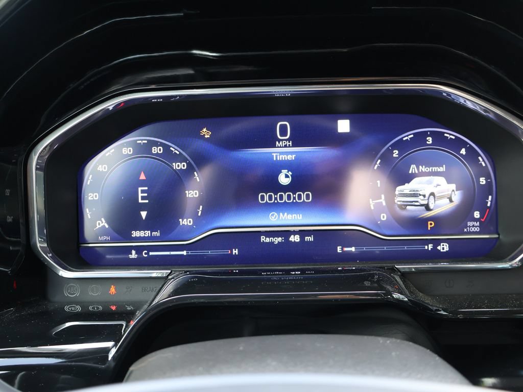 Used 2023 Chevrolet Silverado 1500 LTZ RWD image 39