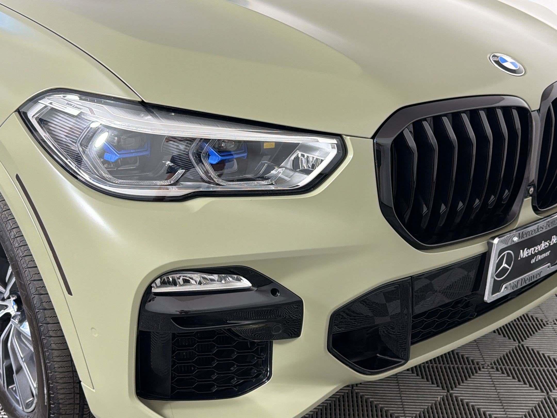 Used 2020 BMW X5 M50i w/ Executive Package AWD/4WD image 12