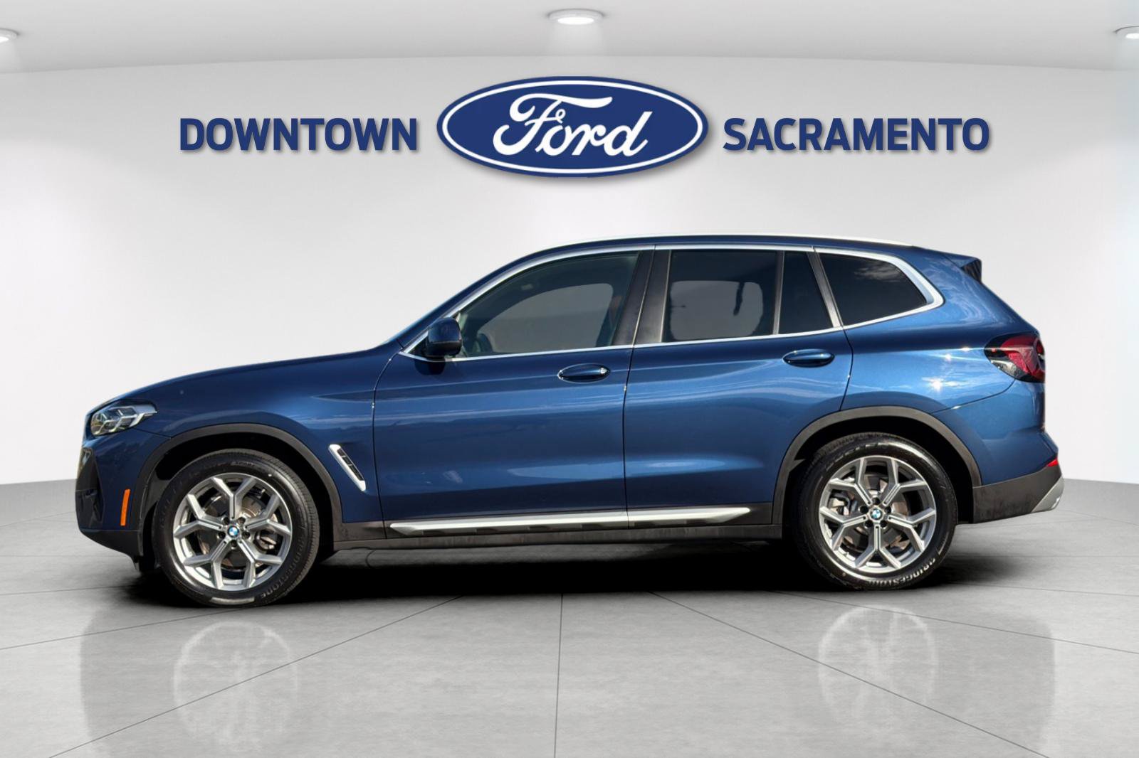 Used 2023 BMW X3 sDrive30i w/ Convenience Package RWD image 2