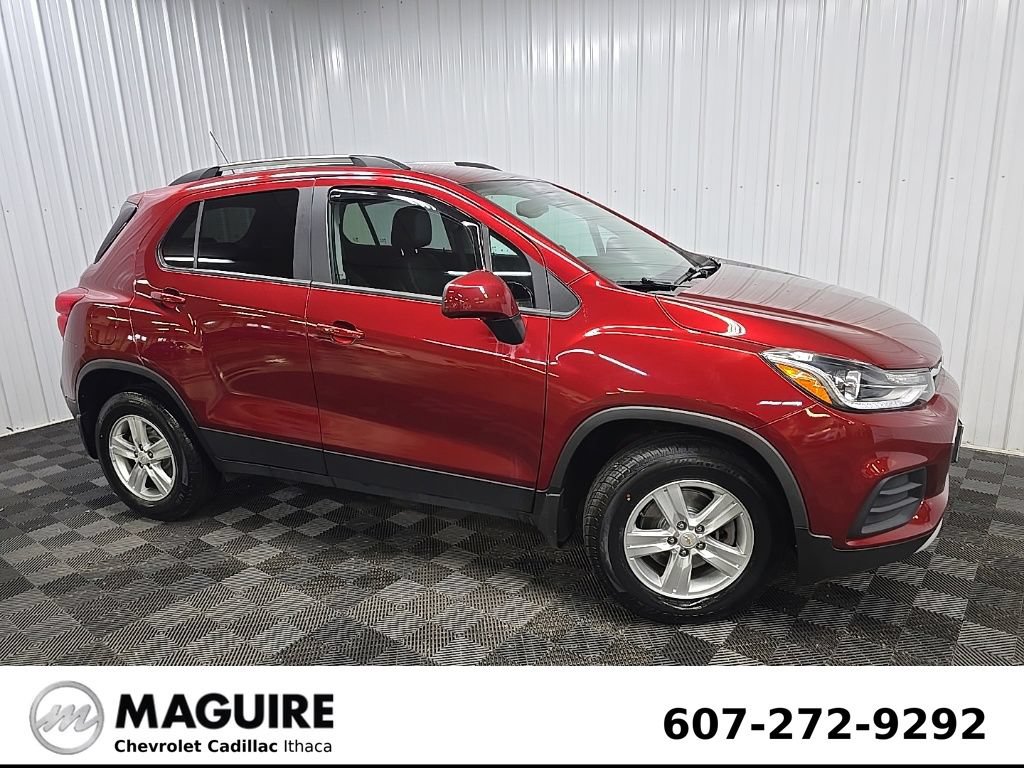 Used 2021 Chevrolet Trax LT w/ LT Convenience Package AWD/4WD image 1