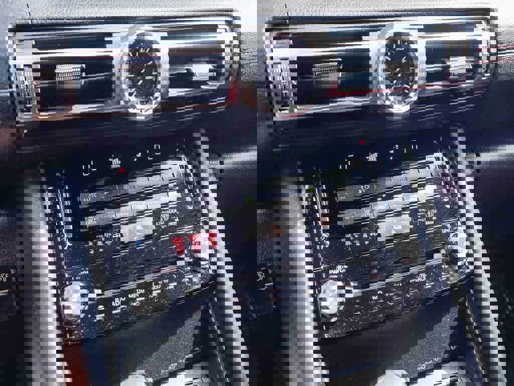 Used 2022 Lexus IS 300 image 21