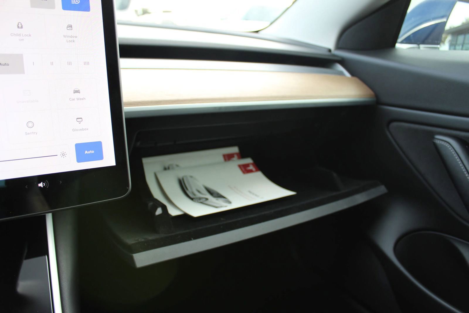 Used 2018 Tesla Model 3 Long Range image 19