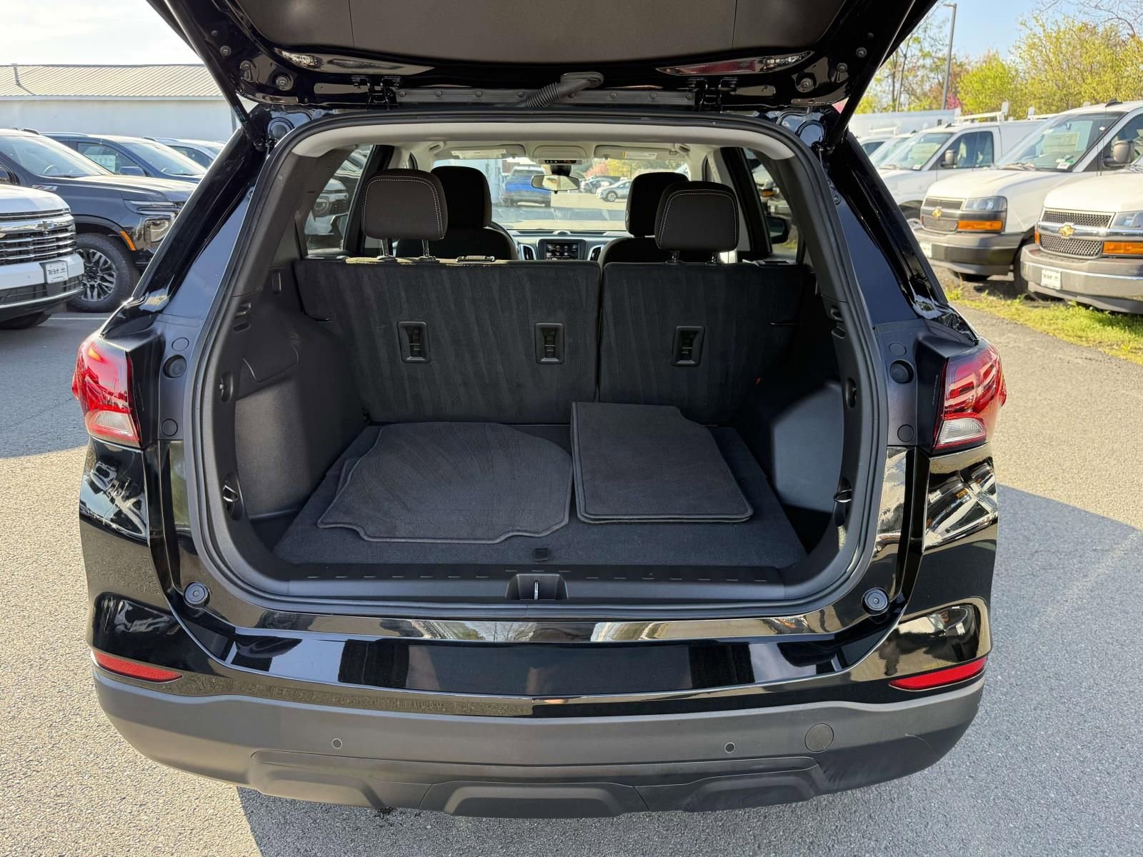 Used 2024 Chevrolet Equinox LS w/ LS Convenience Package image 22