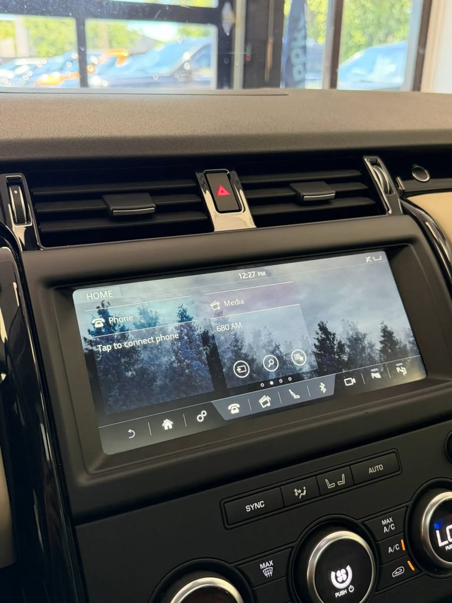 Used 2020 Land Rover Discovery SE AWD/4WD image 46