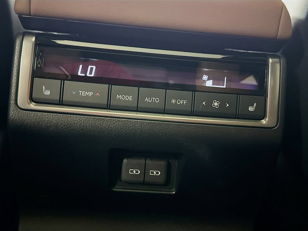 Used 2025 Lexus GX 550 w/ Cold Area Package AWD/4WD image 32