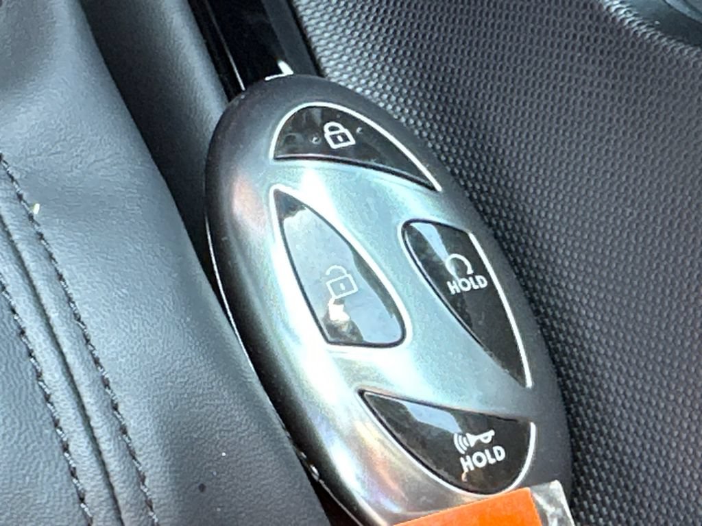 Used 2025 Hyundai Elantra Sport FWD image 32