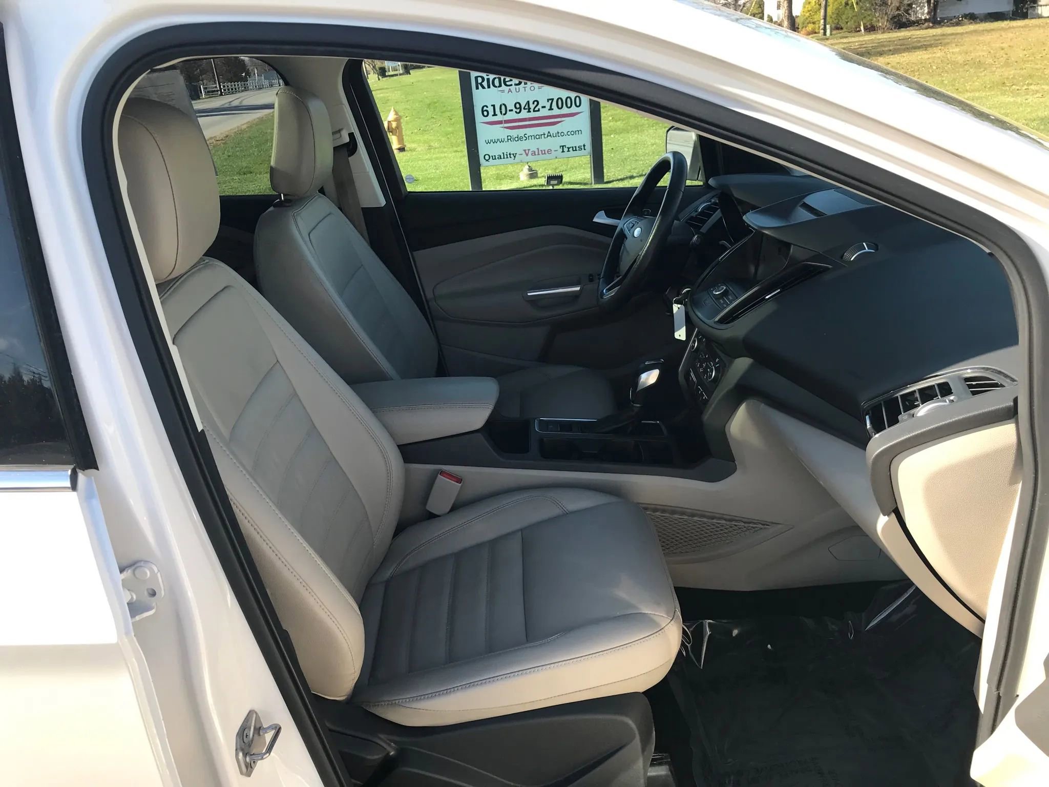 Used 2018 Ford Escape SEL w/ Ford Safe & Smart Package image 48